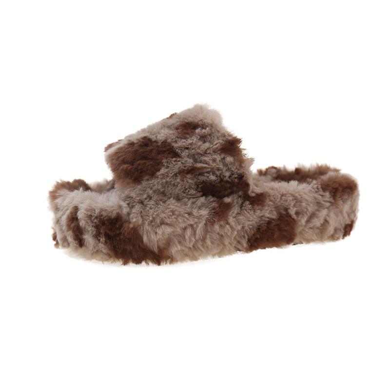 

Foreign style thick-bottomed cow fluffy slippers women s outer wear 2025 autumn and winter new fashion niche fashion one-word cotton mop 41