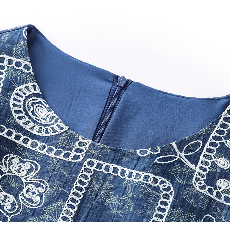 High-End Exquisite Crew Neck Embroidered Lace-Up Summer Dress