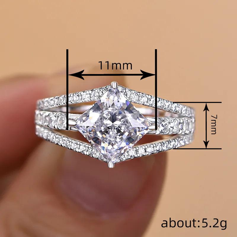 Proposal Wedding Ring For Women, Light Luxury Ring With A Sense Of Fashion Design, Elegantly Inlaid With Shiny Zircon.