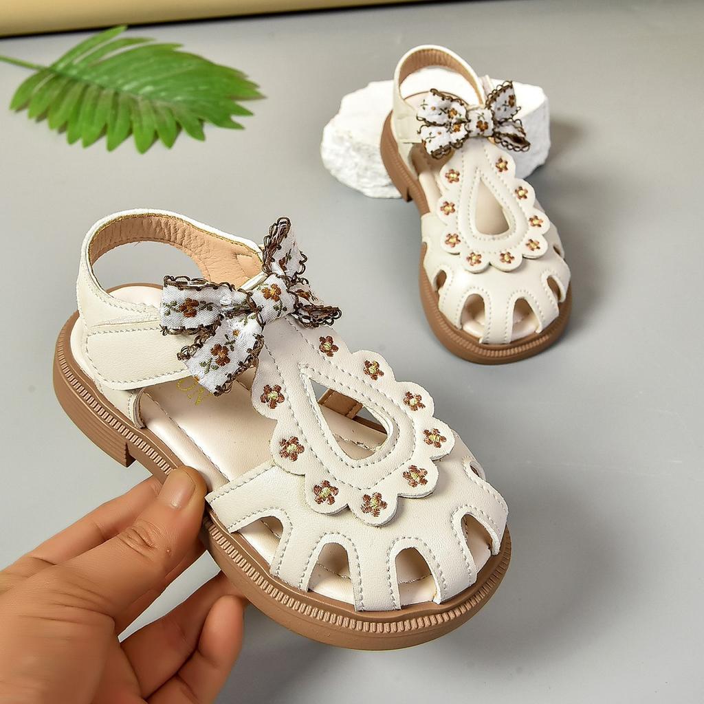 Girls Shoes Children's Princess Bag Head Sandals 2025 New Summer Little Girl Foreign Soft Sole Summer Classmates