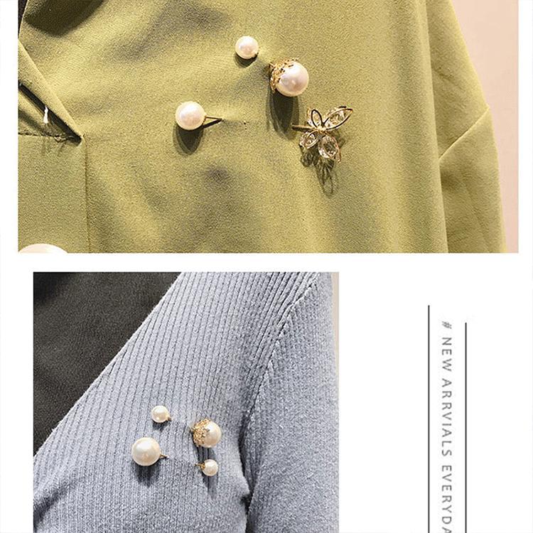 Pearl Button Brooch for Waistband Adjustment - Women's Pin to Secure and Shape Skirts or Pants