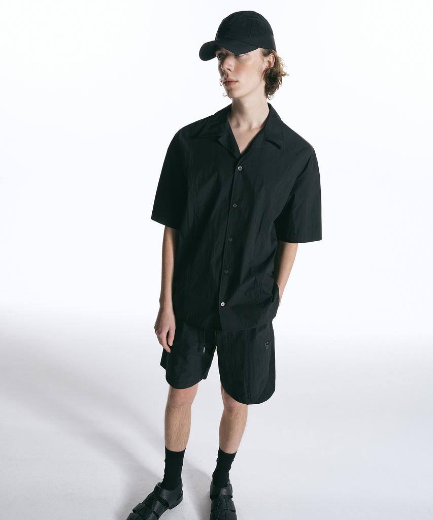 INSILENCE Curved Track Shorts Black