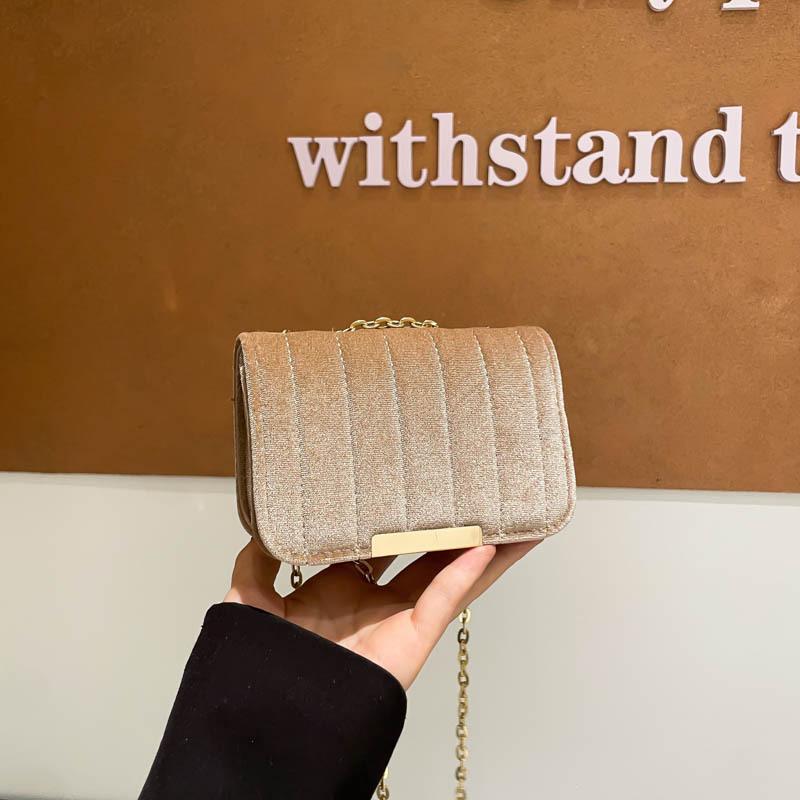 

High-end small bag women s new trendy fashion velvet chain messenger bag retro versatile shoulder small square bag хаки
