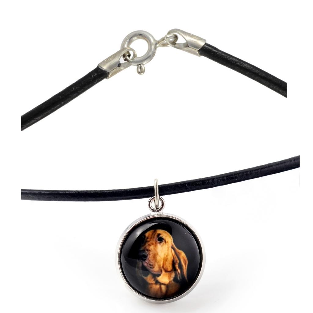 Bloodhound, St. Hubert Hound, Sleuth-hound – Necklace in a box, elegant decoration | Art-Dog