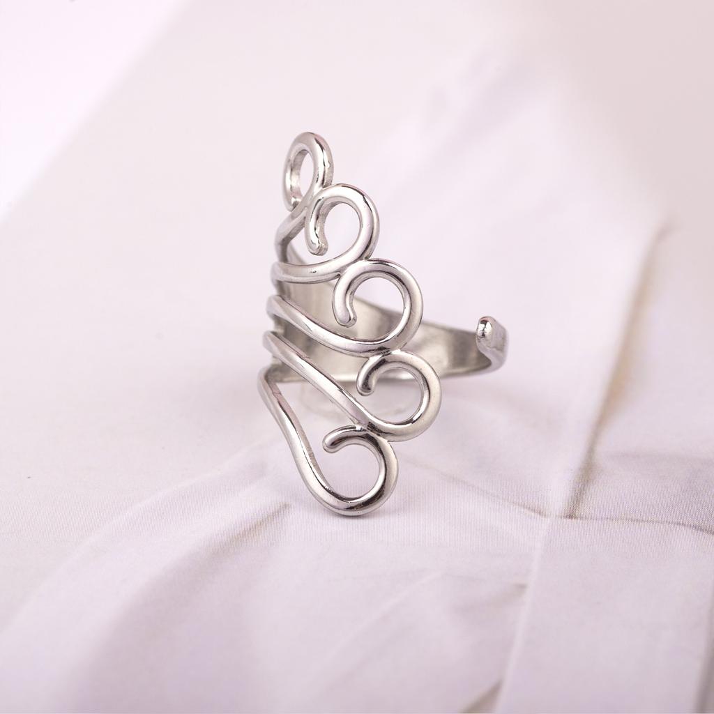 1Pcs Lady's Exaggerated Geometric Open Ring, Stainless Steel Ring with Simple Design As a Finger Ring.