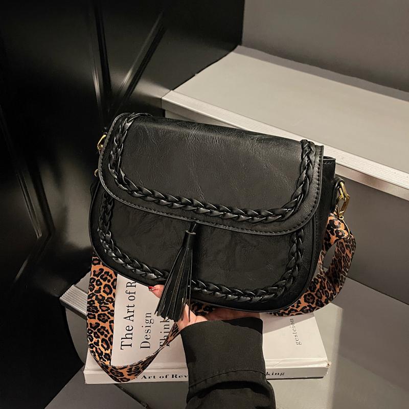 

Tassel Woving Saddle Crossbody Bag Lady Leopard Wide Shoulder Strap Handbag And Purse Vintage Pu Leather Messenger Bag Flap 30cm)) чорний