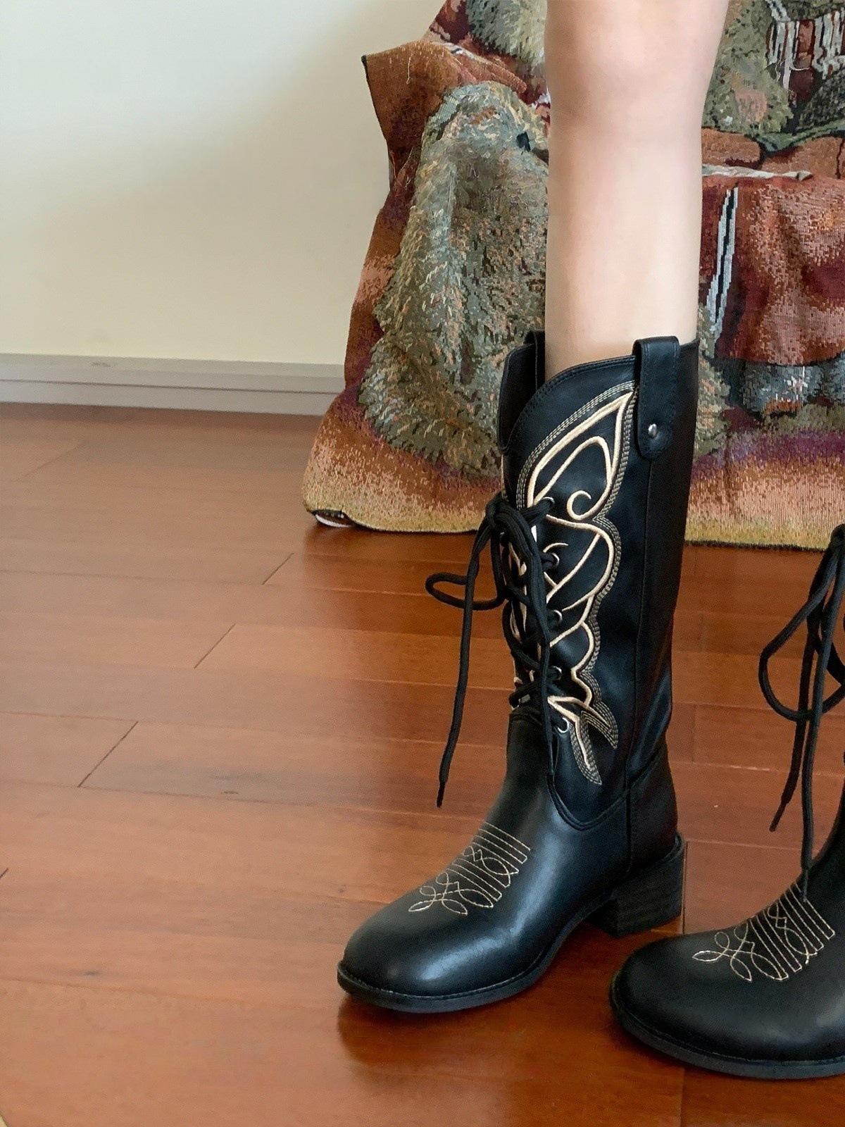 

Женские ботинки на толстом каблуке с круглым носком 2025 новые весенне-осенние новые модные ботинки 42 чёрный