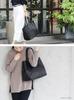 VITAFELICE Genuine Cowhide Leather Tote Bag for Men and Women, Oinb-n1706 (Black)