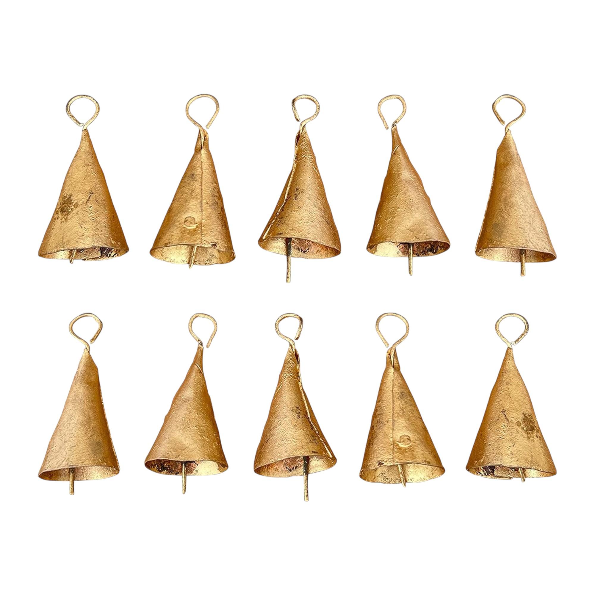 

Набір з 10 металевих дзвіночків вінтажного золотого кольору для саморобних різдвяних прикрас та бохо-крафт-проєктів, сільський домашній декор ручної роботи з антикварним оздобленням