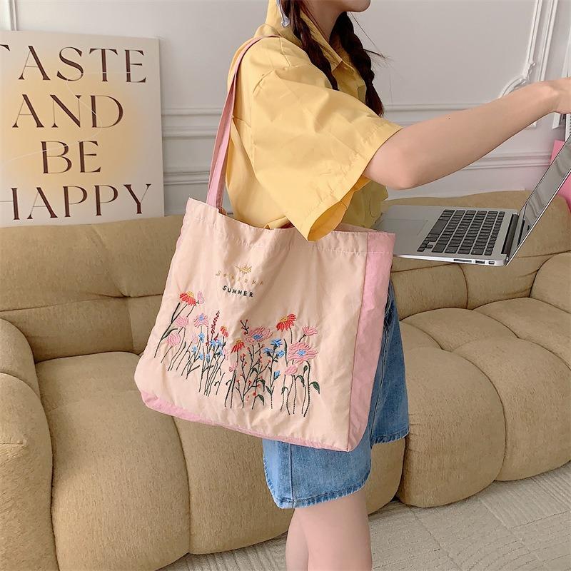 72 Splicing Retro Embroidery Large Capacity Shoulder Bag Cloth Bag Tote Bag Student Class Canvas Bag