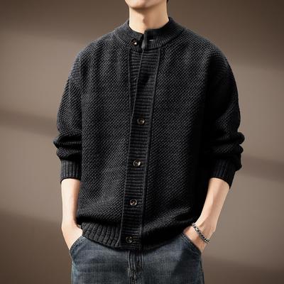 Herren Hochwertiger Französischer Retro Cardigan Pullover: Winterliche dicke Strickjacke mit Stehkragen
