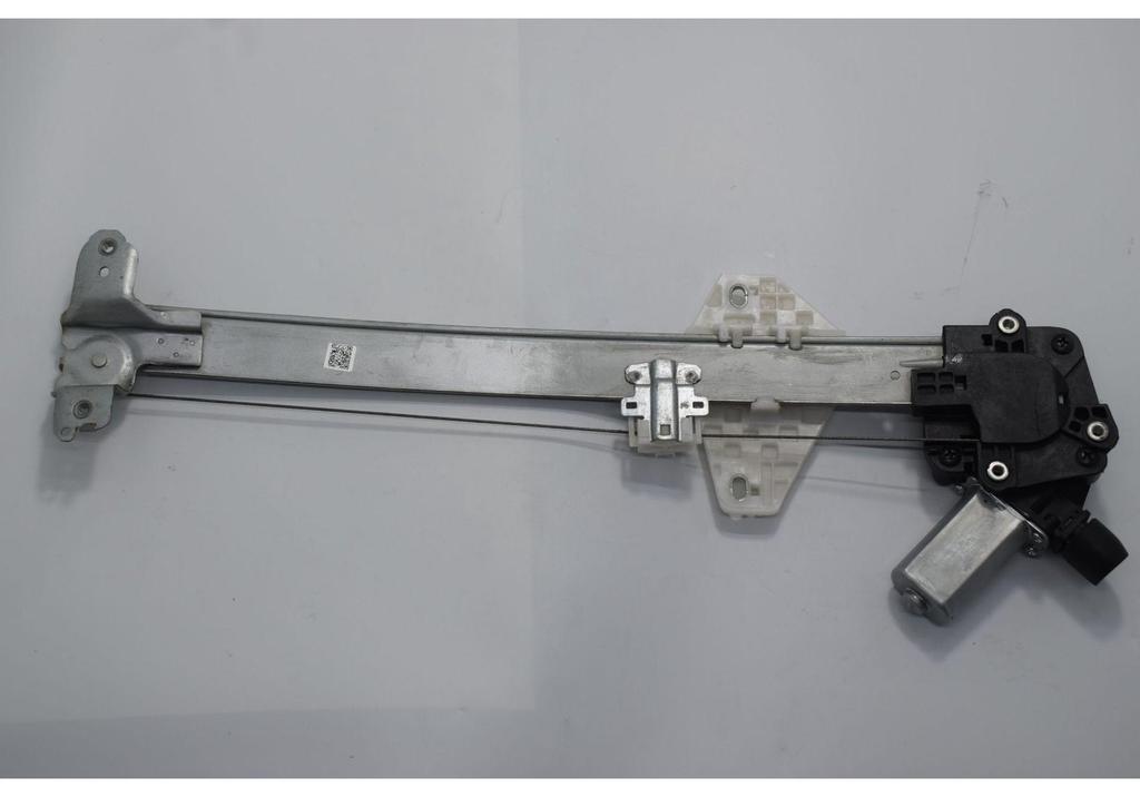 Car Window Regulator 69820-60070 for Land Cruiser UZL100