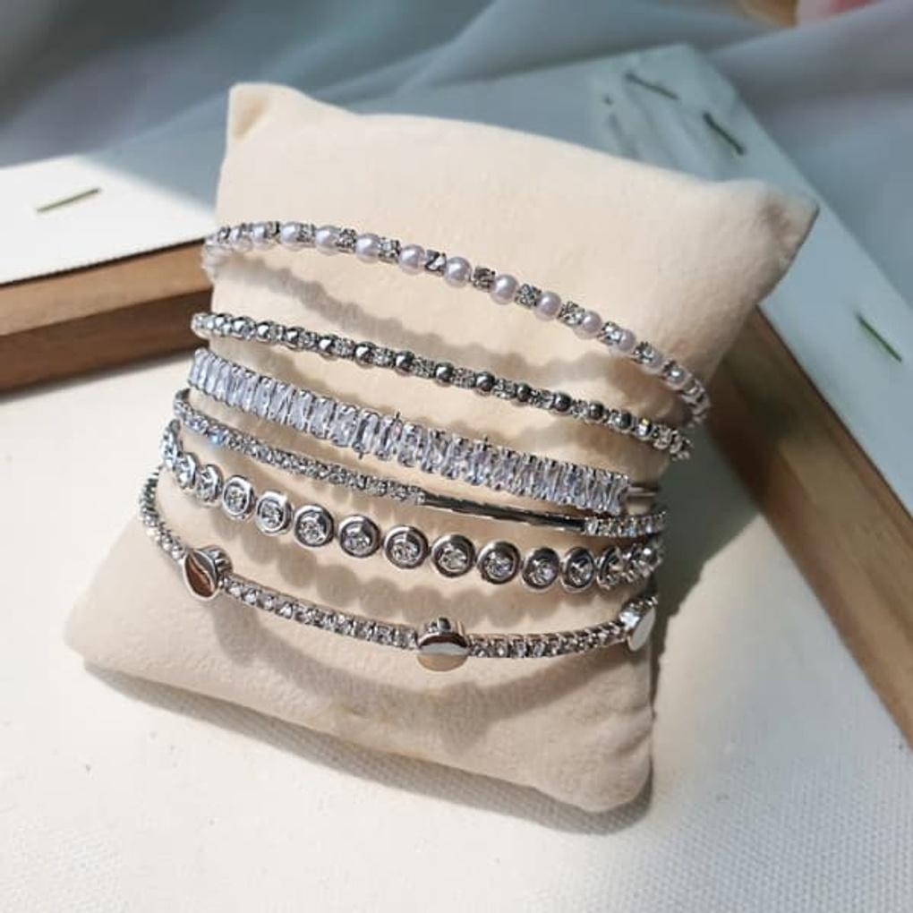 

Women s Cubic Silver Free Line Layered Bracelet pink gold
