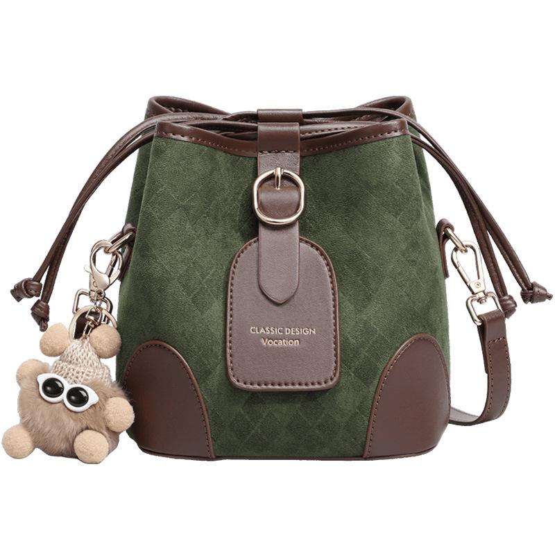 Bucket bag 2025 new women's bag autumn and winter shoulder bag small bag versatile high-end sense fashion commuter messenger bag