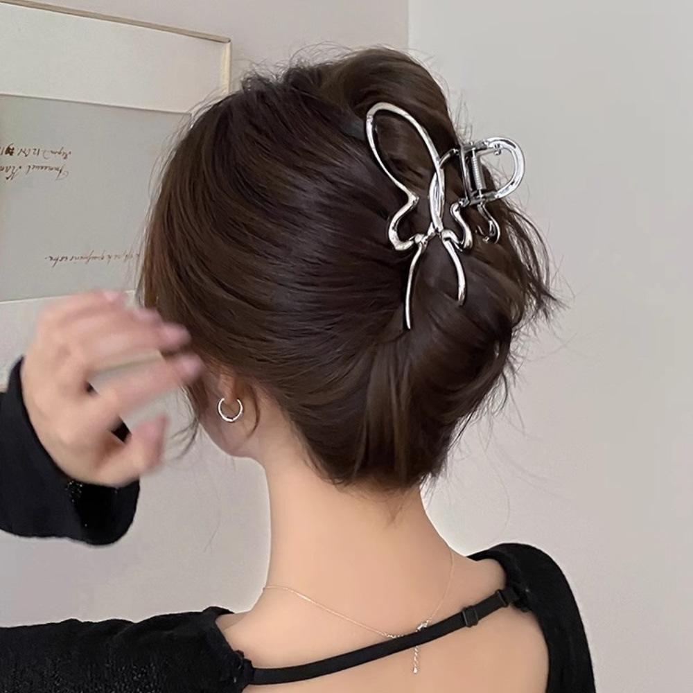 Cold Wind Streamer Butterfly Grab Clip Summer 2025 New Popular Shark Clip Headgear Temperament Hairpin