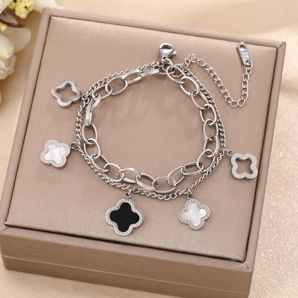 Luxe Titanium Staal Vierbladig Klaver Armband in Koreaanse Stijl met Ingelegde Diamanten voor Vrouwen - Kleurvast