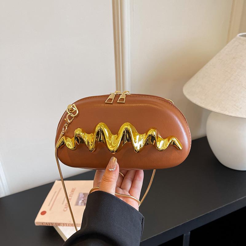 2026 Spring Trendy Underarm Crossbody Bag: Chic Niche Design Women's Shoulder Handbag