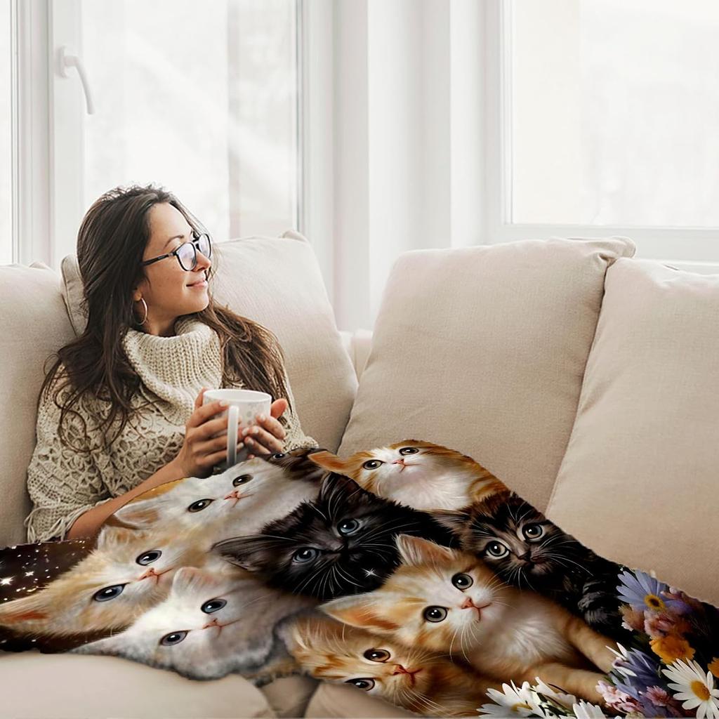 Cute Kitten Cat Daisy Flower Flannel Throw Blanket Pet Animal Floral Print Soft Warm Blanket for Sofa Bedroom Cat Lover Gift