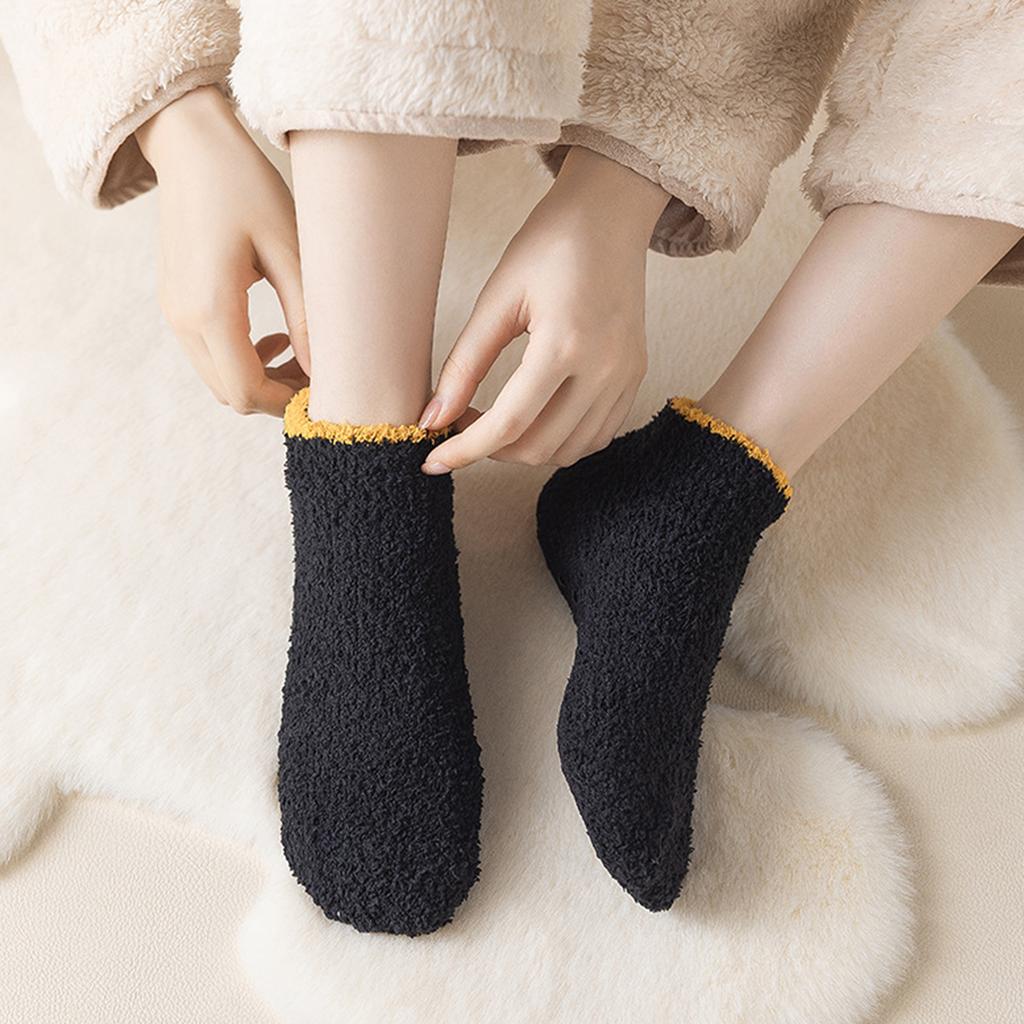 Unisex Non- Lined Floor Socks with Dots for Warm Indoor Home Wear, Lint-Free Socks for Men and Women