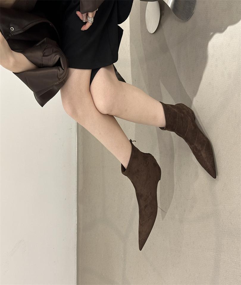 2025 nové podzimní a zimní špičaté boty s plochou podrážkou dámské semišové tenké boty všestranné elastické boty všestranné dámské kotníkové boty