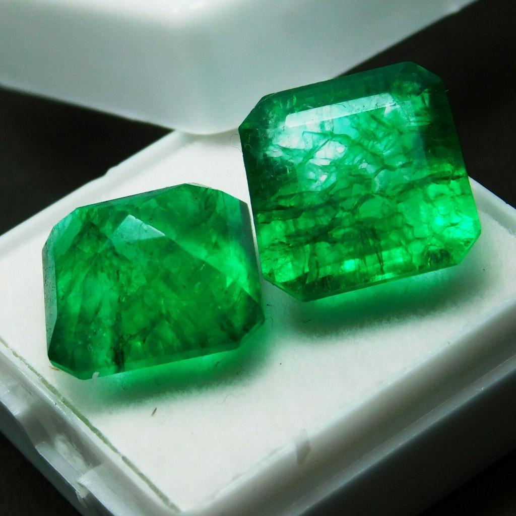Green Emerald Pair Loose Gemstone CERTIFIED Square Cut Natural 18.12 Carat m-25 008 00H