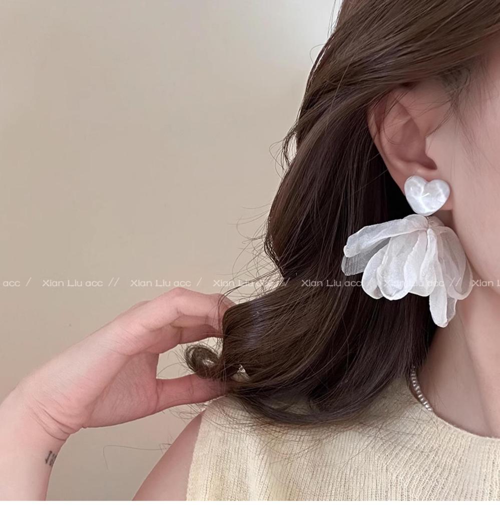 Mori Style Silver Needle Floral Glass Grape Tassel Earrings – Elegant High-End Design