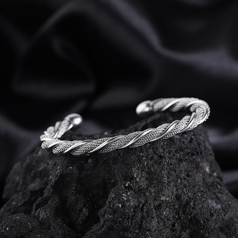 Women Advanced Titanium Steel Bracelet Fashion Able Open Stainless Steel Bracelet Jewelry Non Fading Bracelet