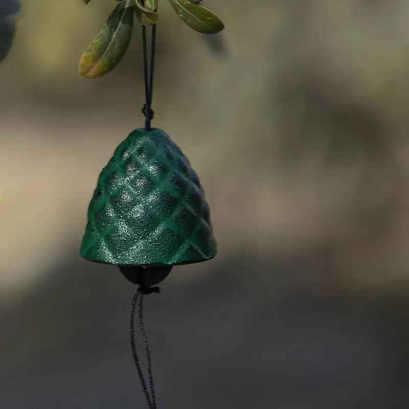 

Outdoor Cast Iron Metal Wind Chimes Household Camping Wall Decoration Pine Cones Iron Art Scenic Gift Pendants Hanging Ornaments 5.3x5.3x5cm - 1pcs