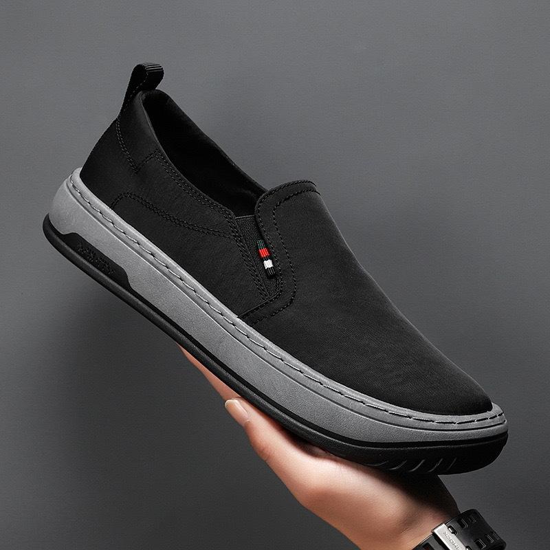Fashion Summer Sneakers Men Ice Silk Cloth Canvas Shoes for Men Trend Breathable Walking Shoes Comfortable Slip On Flat Shoes Male 2024