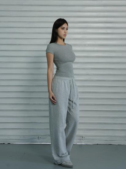 European & American Slim Fit High-Elastic Short-Sleeve T-Shirt: Breathable, Figure-Flattering, Petite Base Top