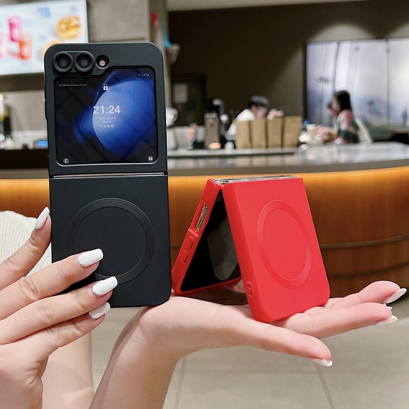 Liquid Silicone Magnetic Matte Phone Case for Samsung Galaxy Z Flip 6 5 4 3 for Magsafe Folding Tpu Soft Shockproof Protection Cover