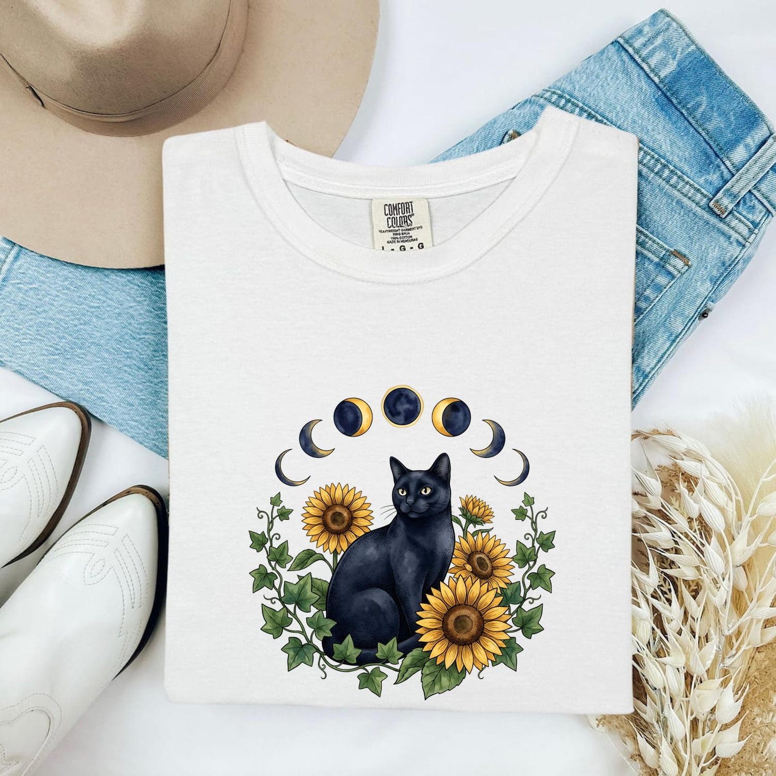 Black Kitty Shirt Cat Esoteric Gift Women Tribal Tee Cat T-Shirt Feline Fan Primitive Tshirt Mystical Graphic Antique Daisy Tshirt M