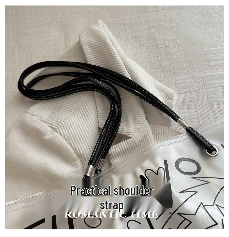 Large Capacity Transparent Jelly Bag - Chic Women's Trendy Shoulder Bag with Stylish Design