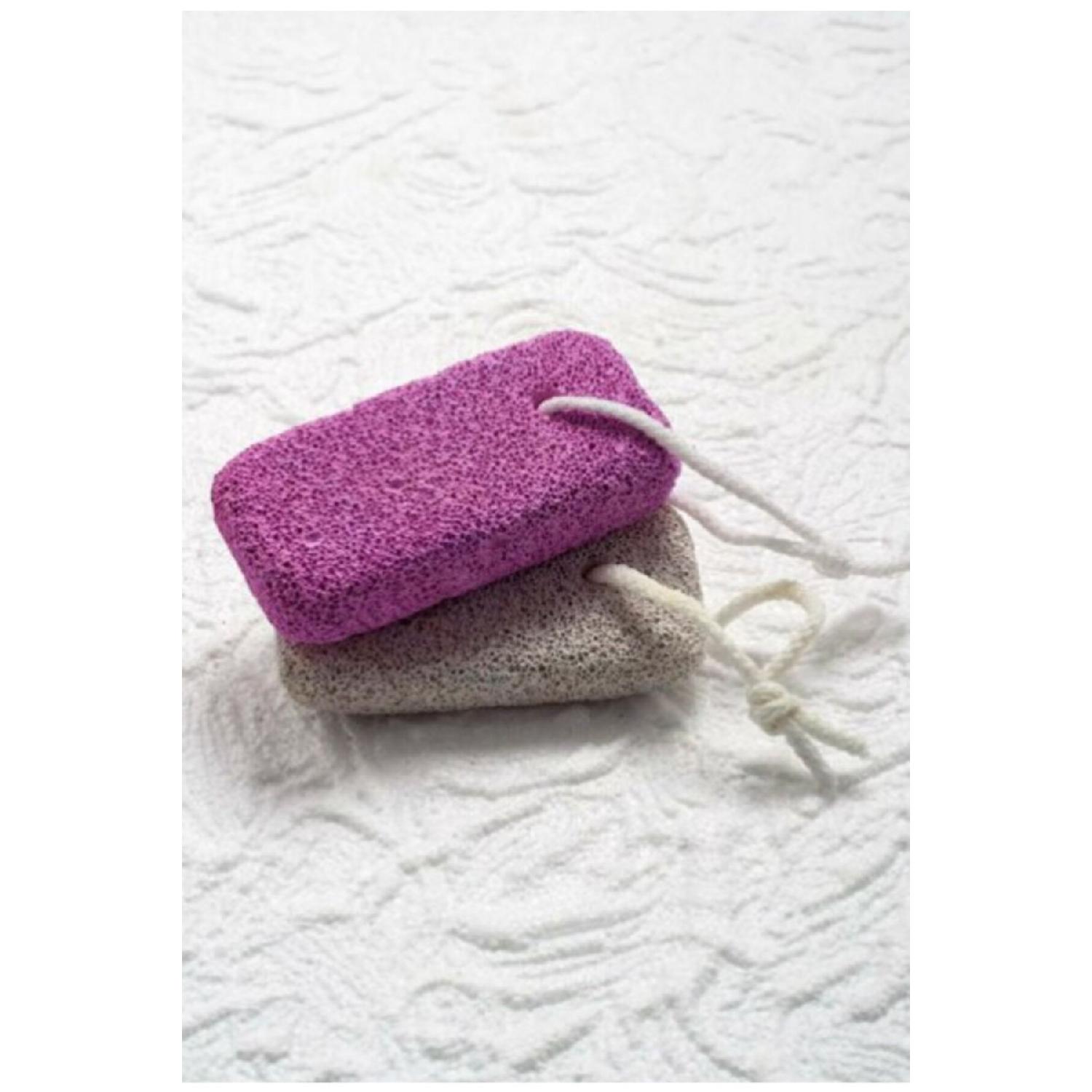 

Heel Stone / Pumice Stone [2 Pieces]