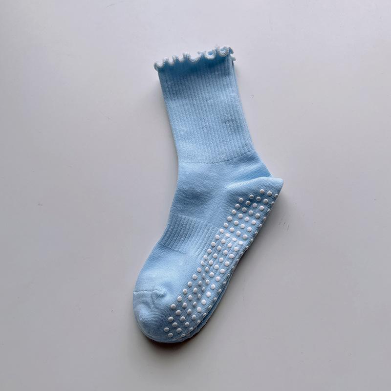 Dot Pattern Yoga Socks - Suitable for Children's Indoor Fitness Exercises and Pilates - Mid-calf Socks with Anti-slip Lace On The Bottom.