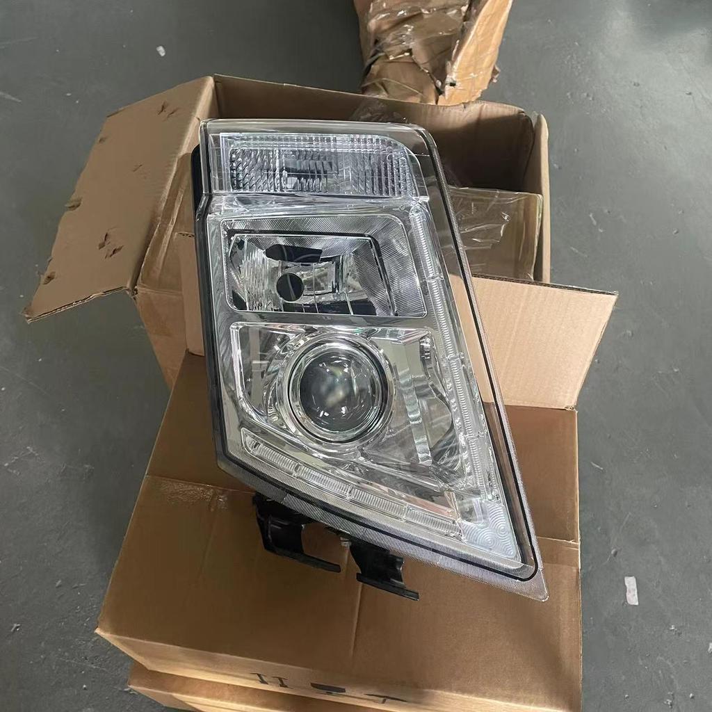 Compatible Headlight for Volvo Trucks FM400/FM440 (Parts 21035637/21035638)