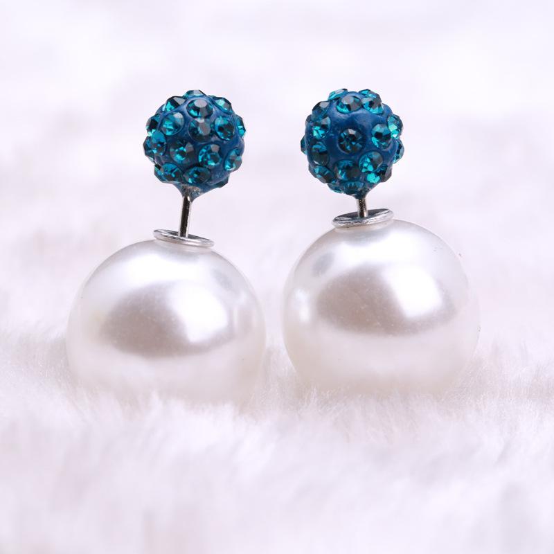 Korean version of fashionable women's earrings with diamonds and soft pottery size pearl studs, trendy temperament versatile earrings jewelry