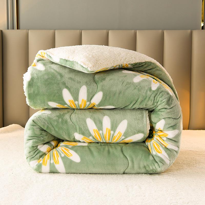 Free Shipping: Popular Lambswool Flannel Winter Quilt - Thick, Warm Bedding for Students (Single/Double Size)