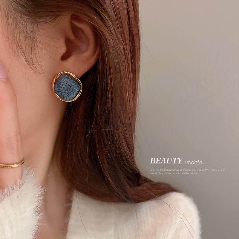 Retro Square Stud Earring for Women Korean Simple Enamel Geometry Temperament Jewelry Girlfriend Gift