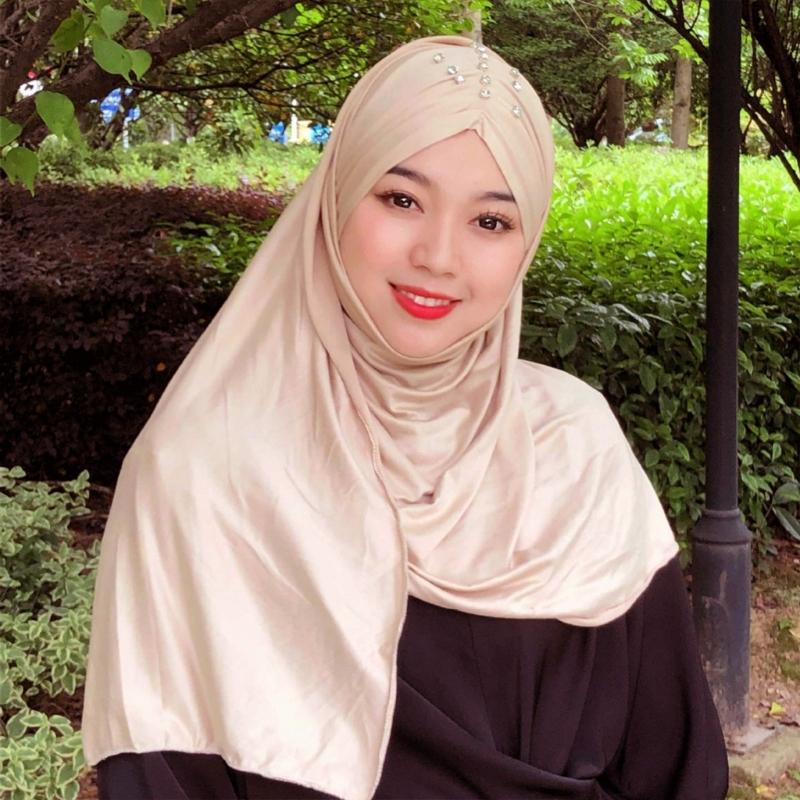 Headscarf Rhinestones Decors High Density Fabric Comfortable Head Scarf Wrap for Outdoor Wear and Fashion