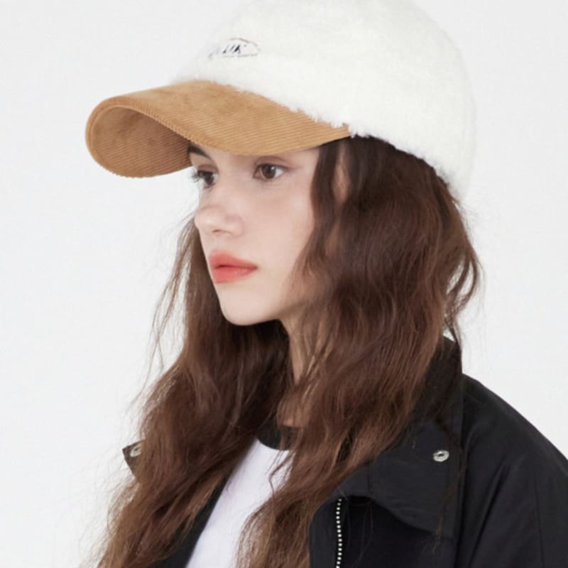 

ULUK Essential Circle Corduroy Fleece Two-Tone Ball Cap (4 Colors) brown