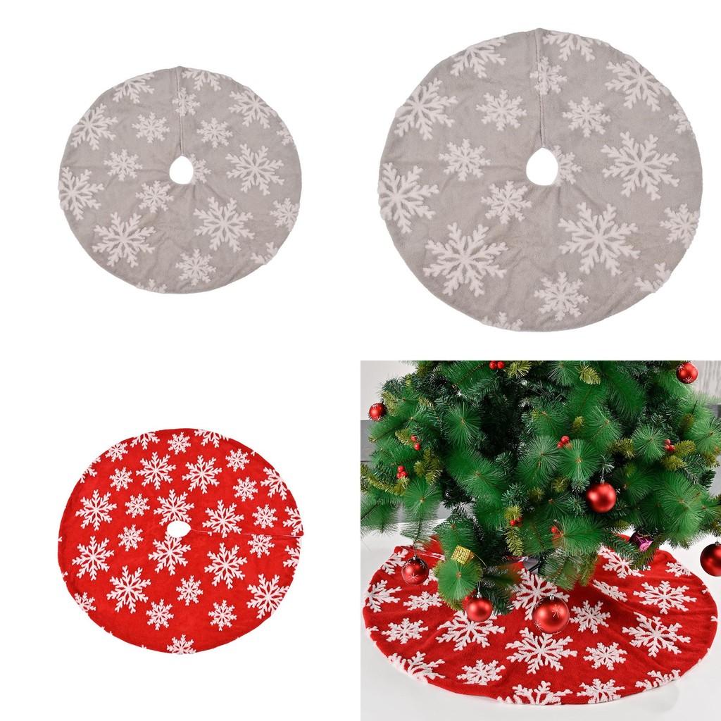 Luxurious Red Snowflake Christmas Tree Skirt In Soft Plush For Festive Celebration