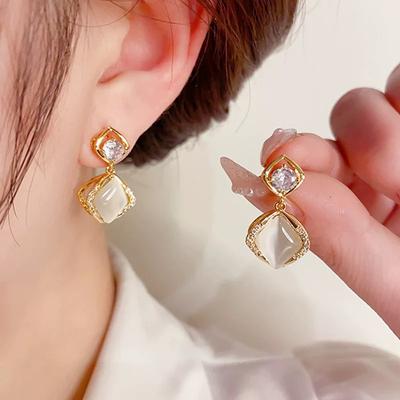 Geometric Rhombus Opal Painless Mosquito Coil Disc Earrings Fashion Temperament Stud Earrings Women's Ear Clips Hole-free High-end Earrings