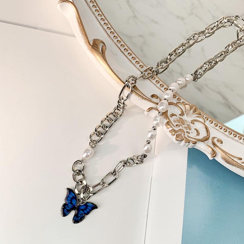 Sweet and Cool Butterfly Necklace Female Pearl Splicing Niche Design Sense Premium Hip Hop Cold Wind Chain Collarbone Chain