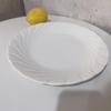 Elegant White Ceramic Sunflower Plate for Hot and Cold Dishes
