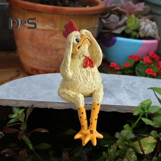 Sedící kuřátko figurka kreslená žlutá kuřecí soška socha pryskyřice slepice zvířecí model domácí kancelář police na knihy stolní dekorace ozdoba