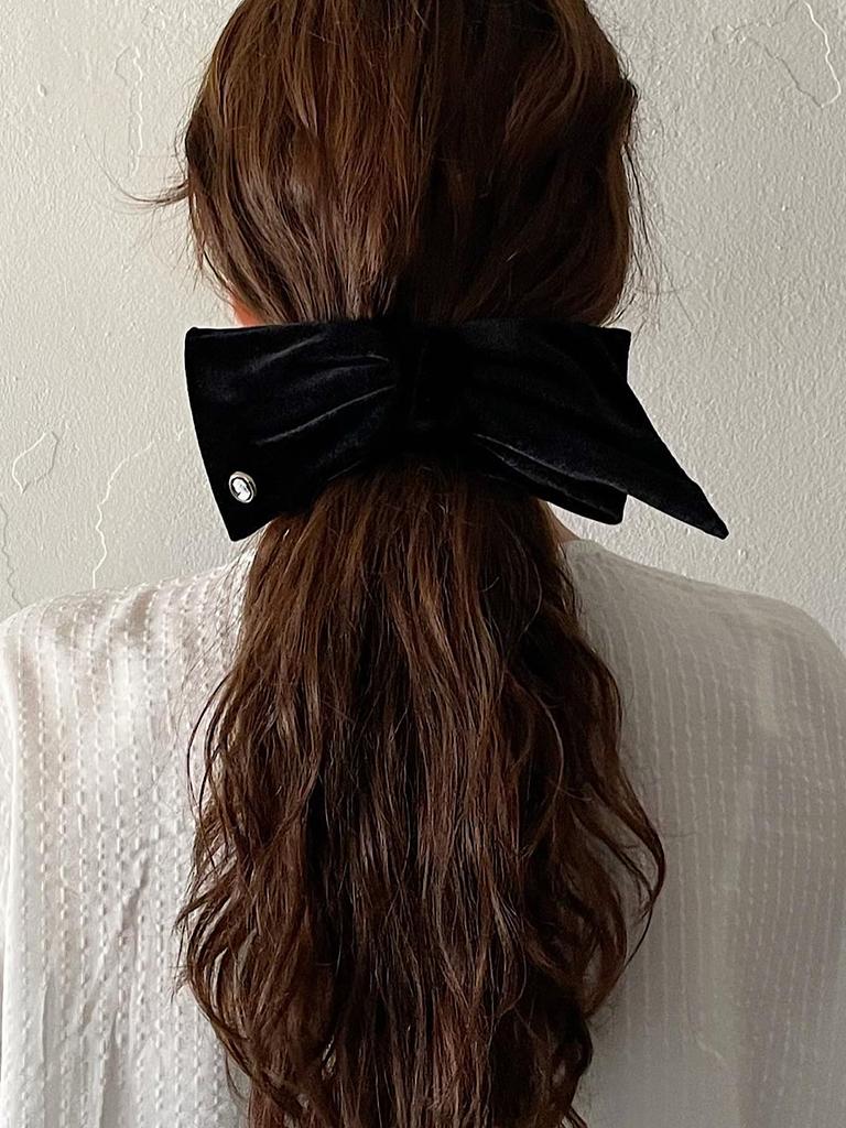 Oar Vintage Velvet Big Asymmetrical Ribbon Pin [Black]