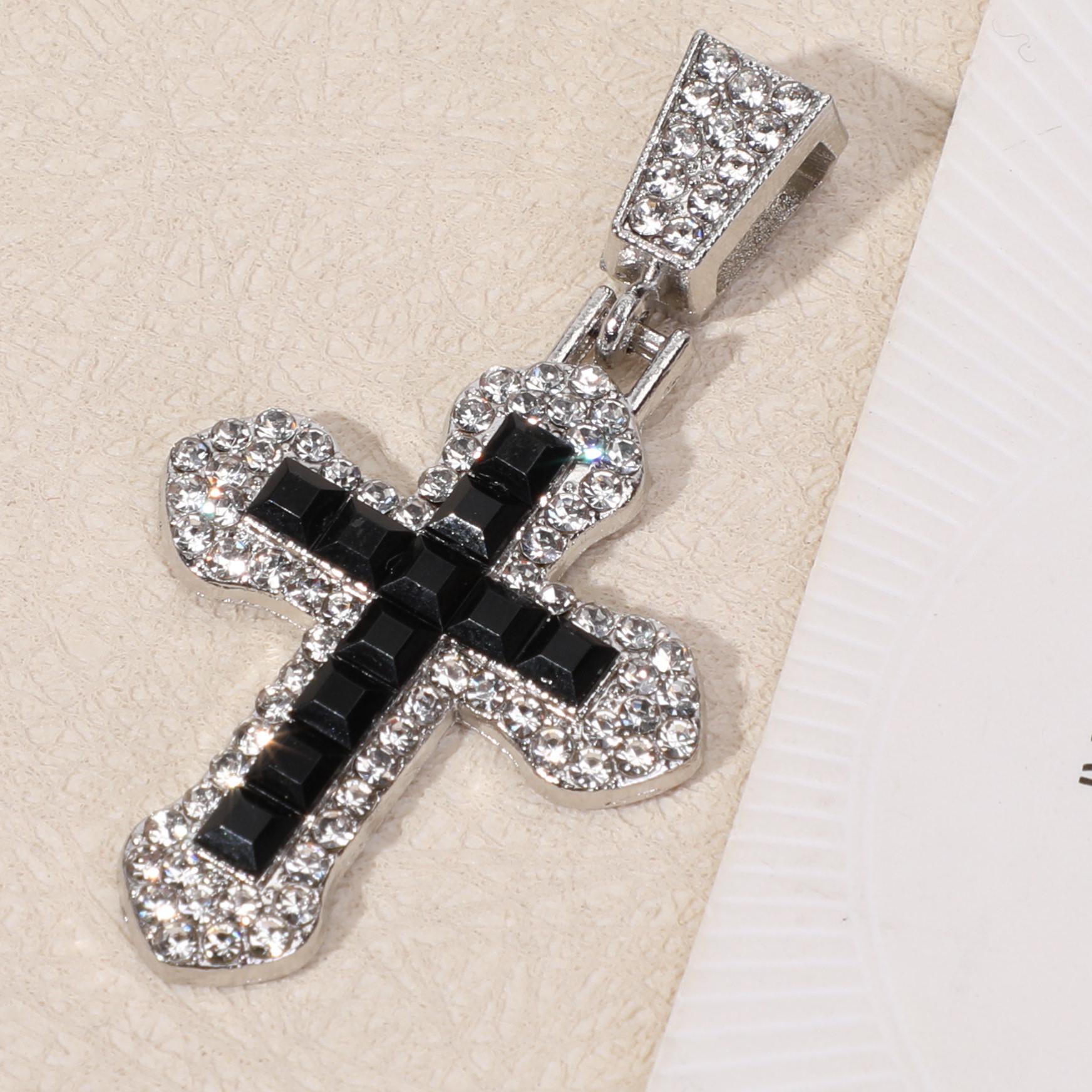 Hip Hop Zircon Cross Necklace: Versatile Titanium Steel Pendant Choker