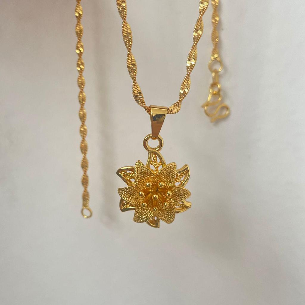 "Gold Heart & Water Drop Rose Necklace Pendant"