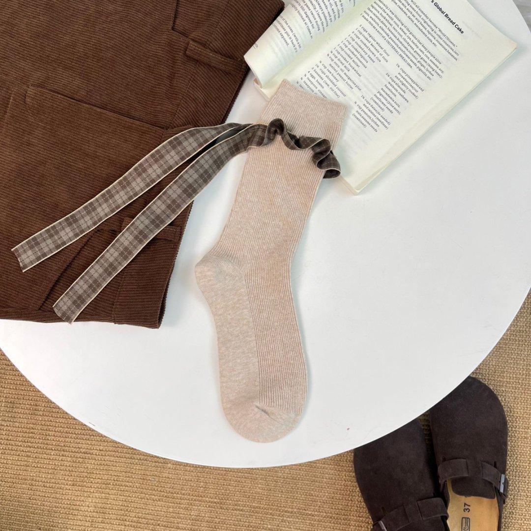 

Female Autumn Winter Fashion New Lattice Ribbon Lace Ballet Wind Long Tube Pile Socks 1 pair